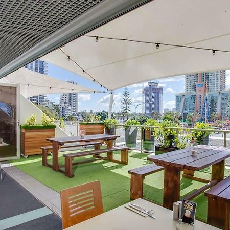 Studio 100 Meters From Beach At Surfers Paradise Hotel Gold Coast Ngoại thất bức ảnh