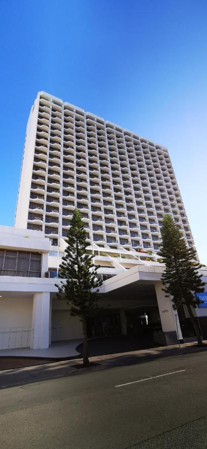 Studio 100 Meters From Beach At Surfers Paradise Hotel Gold Coast Ngoại thất bức ảnh